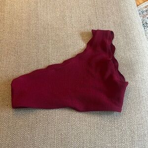 One shoulder red crop top